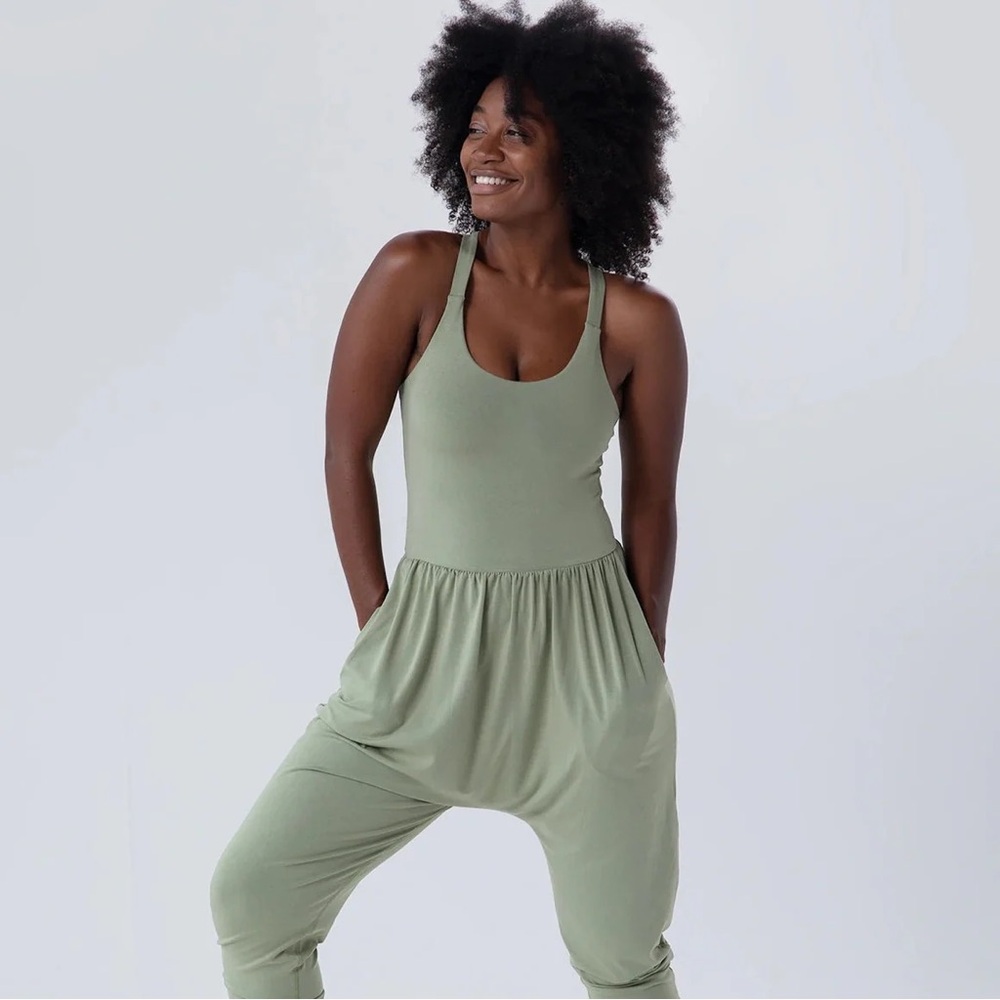 Imbodhi bodhi jumper size medium
